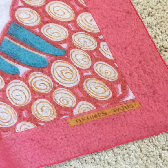 ***SOLD*** AUTH Hermès 90cm 100% Silk Mousseline - Picture 3 of 7